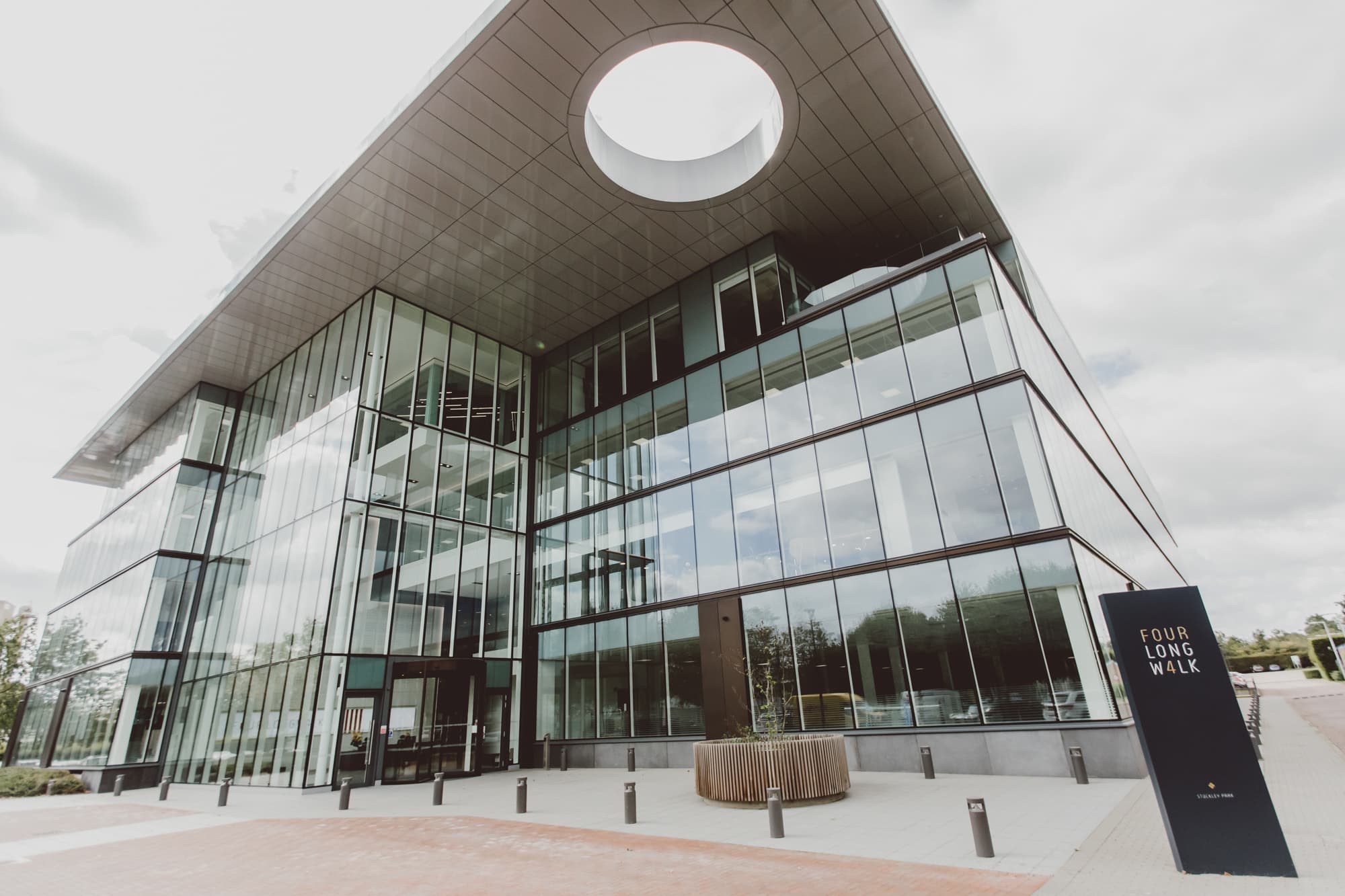 Orega Stockley Park, McMaster photo #2