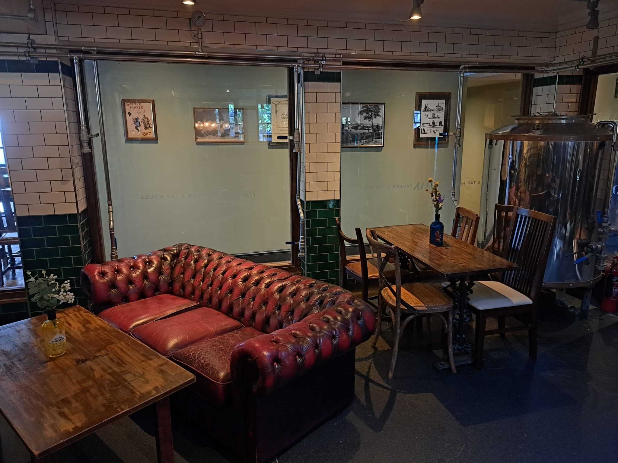 The Oak Tavern, The Brewery photo #2