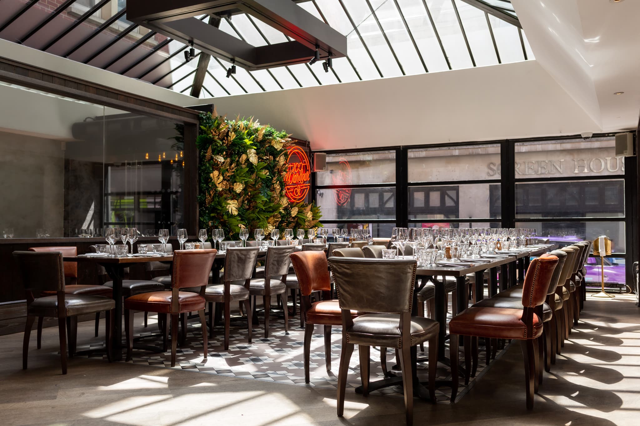 100 Wardour Street, Atrium photo #2