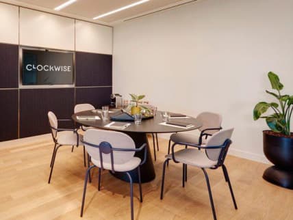 8:M1, Clockwise Manchester photo #1