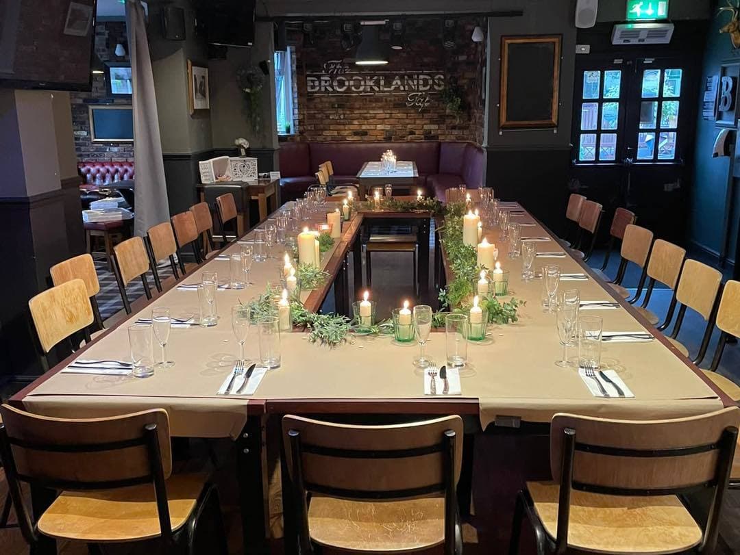 The Brooklands Tap, Lounge photo #2