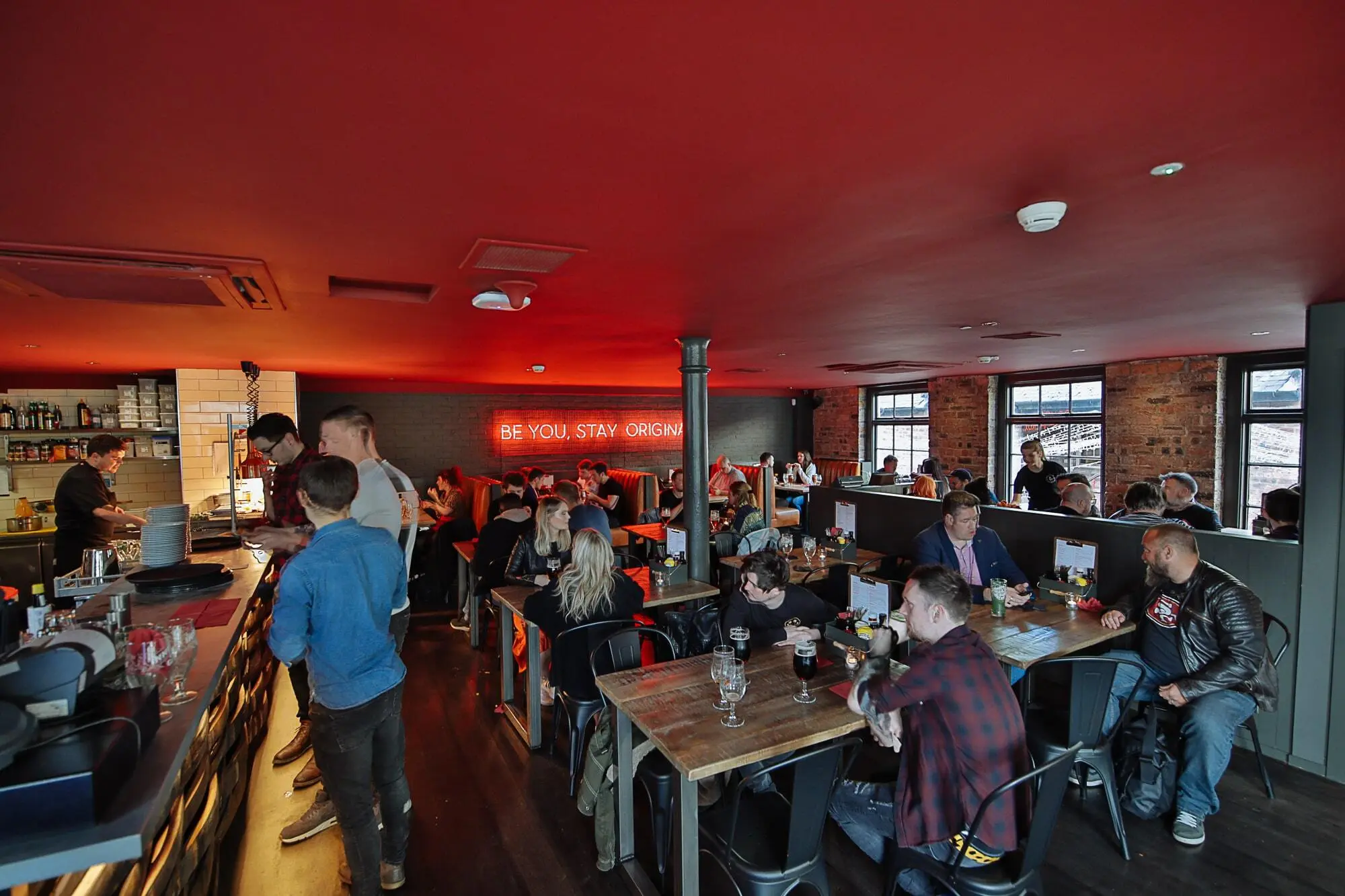 Innis & Gunn - Ashton Lane, The Original Bar photo #2