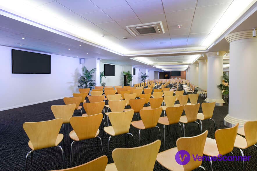 Gunn Club, Norwich City Football Club photo #3