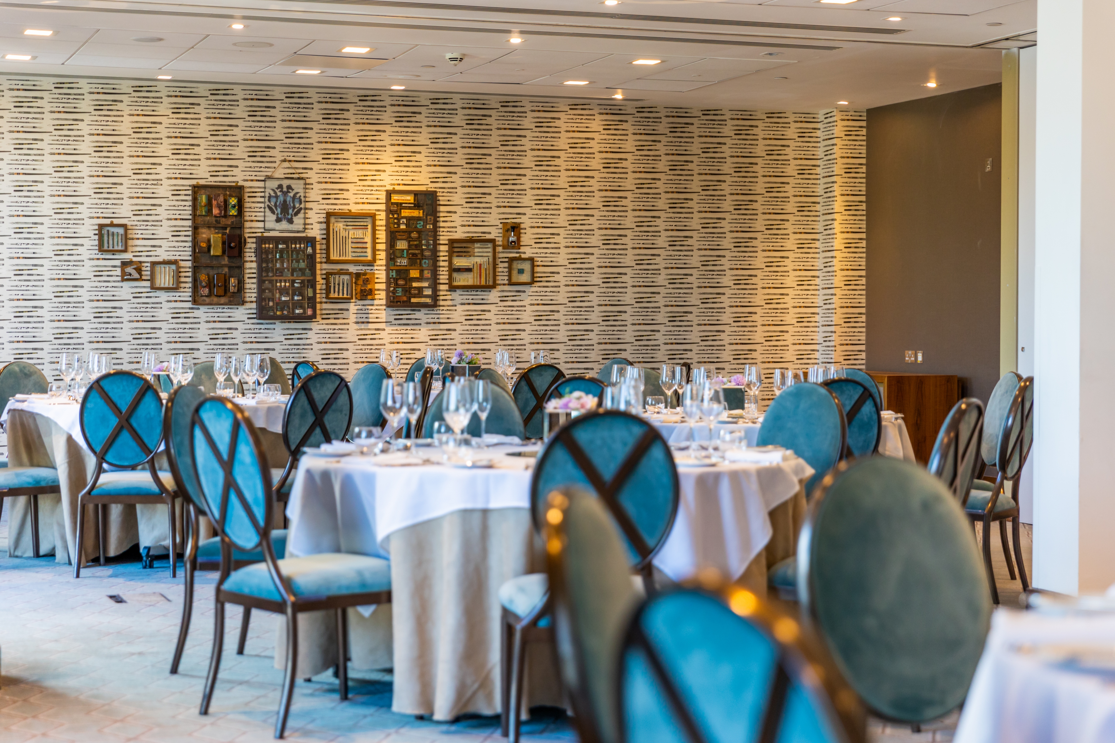 Photo of Hilton Bournemouth, Rule/centerfold/balance/blot