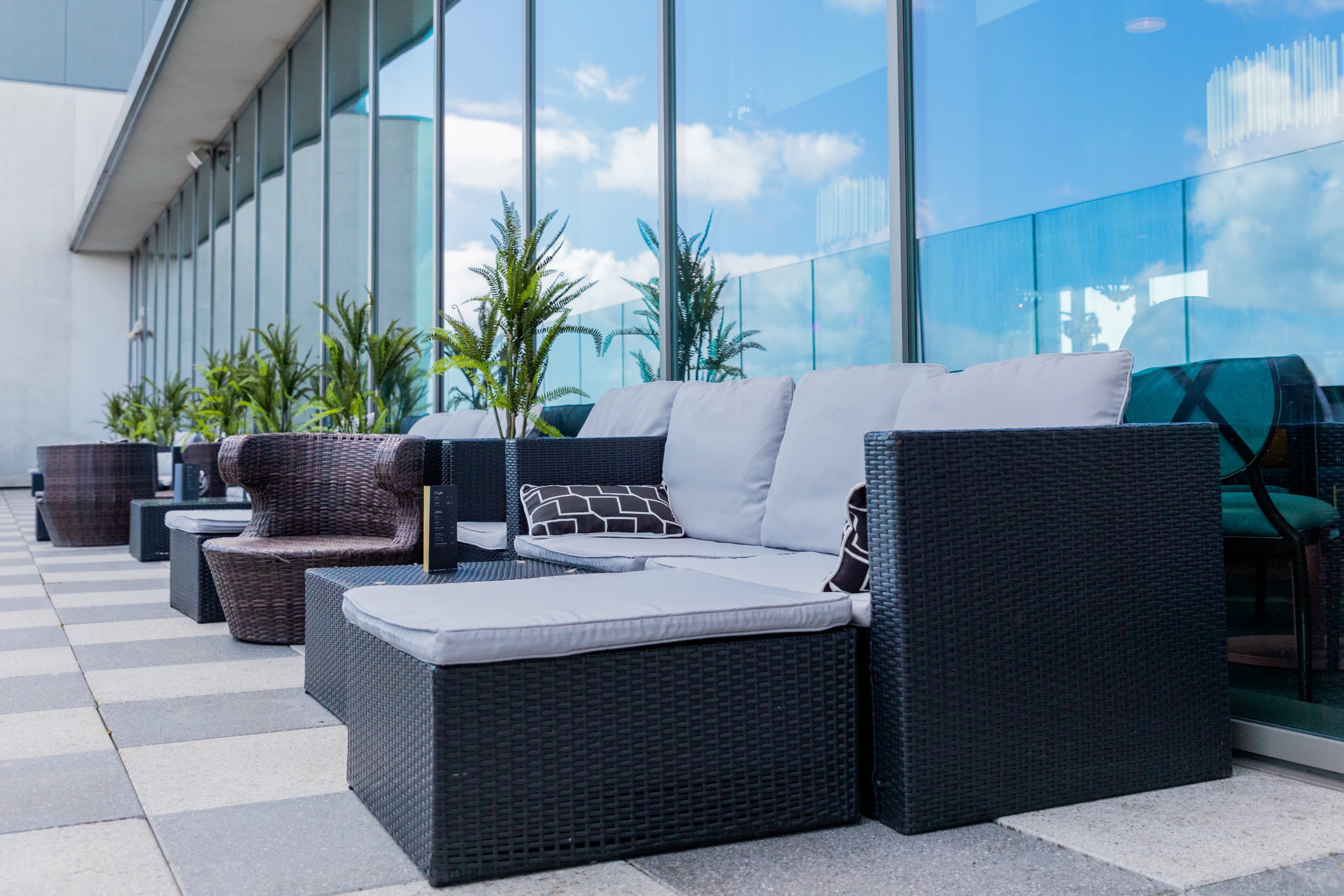 Hilton Bournemouth, LEVEL8IGHT The Sky Bar photo #2