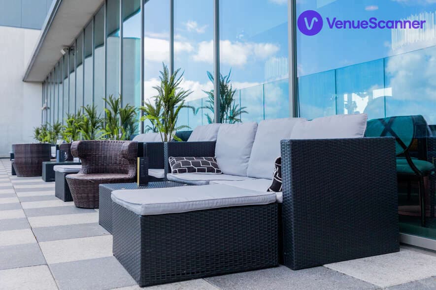 LEVEL8IGHT The Sky Bar, Hilton Bournemouth photo #2