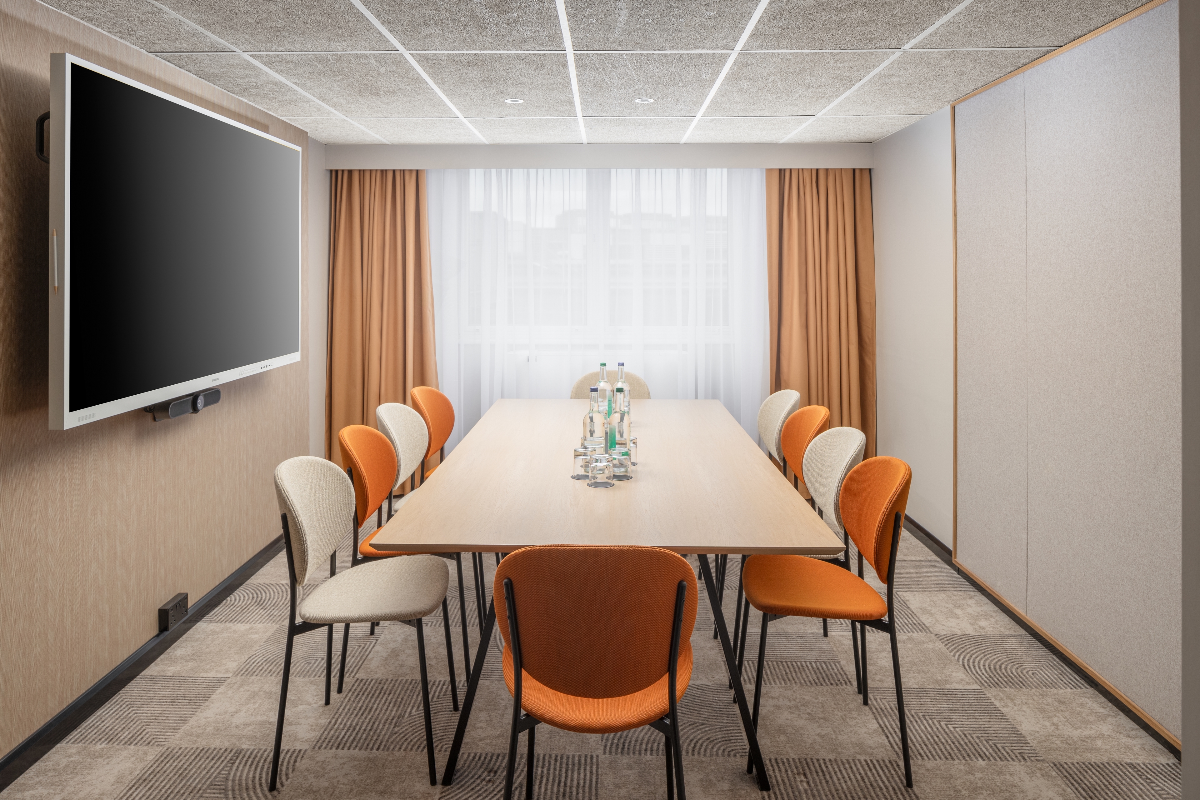 Photo of Mercure London Earls Court Hotel & Conference Centre, Victoria Park Meeting Room