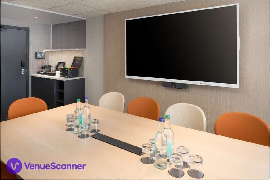 Victoria Park Meeting Room, Mercure London Earls Court Hotel & Conference Centre photo #1