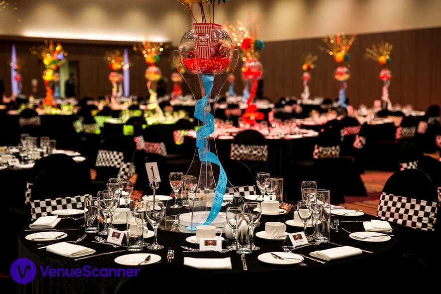 London Suite 7, Mercure London Earls Court Hotel & Conference Centre photo #2