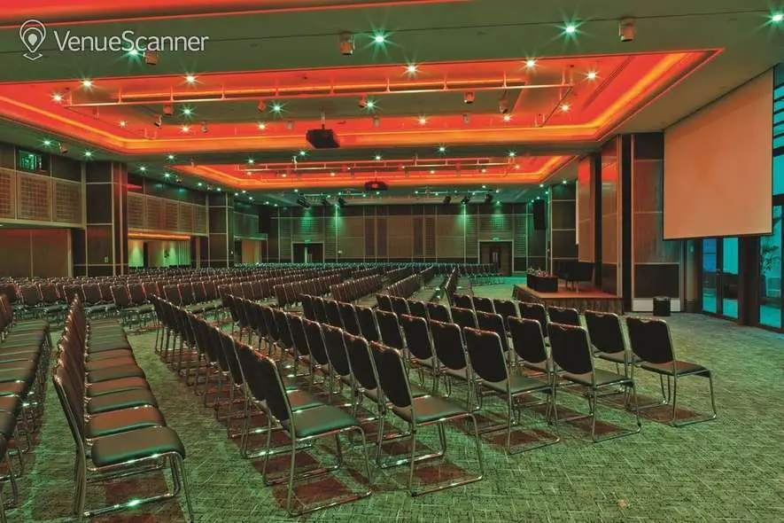 Trinity & Goodmans, Leonardo Royal London Tower Bridge photo #2