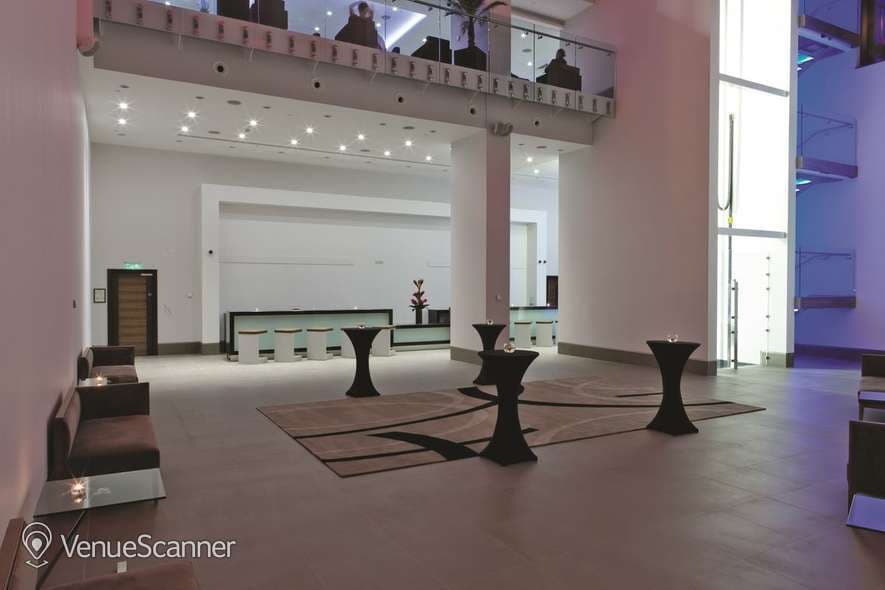 Atrium, Leonardo Royal London Tower Bridge photo #1