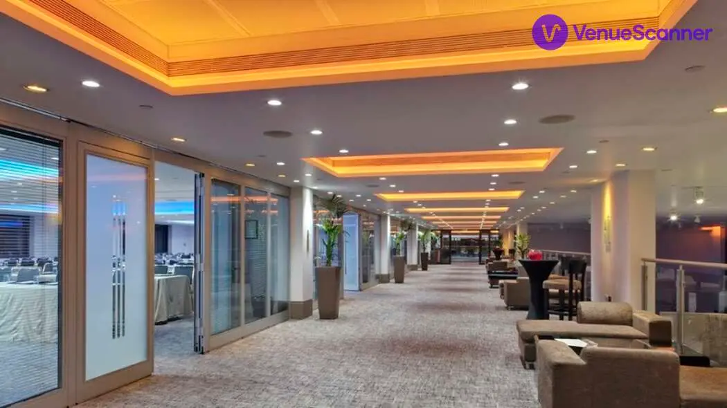 Minories, Leonardo Royal London Tower Bridge photo #2