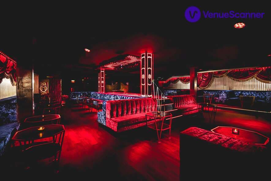 Semi Exclusive Space, Cirque Le Soir photo #2