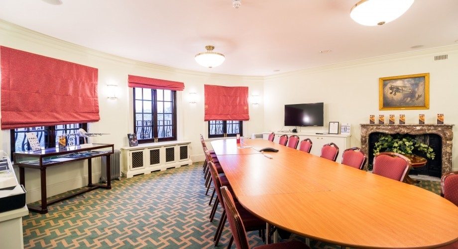 Photo of No.4 Hamilton Place, Business Lounge Room