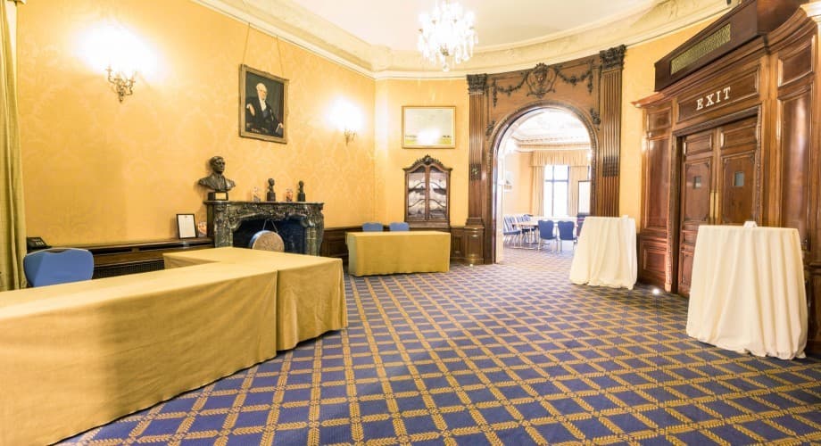 Marshall Of Cambridge Room