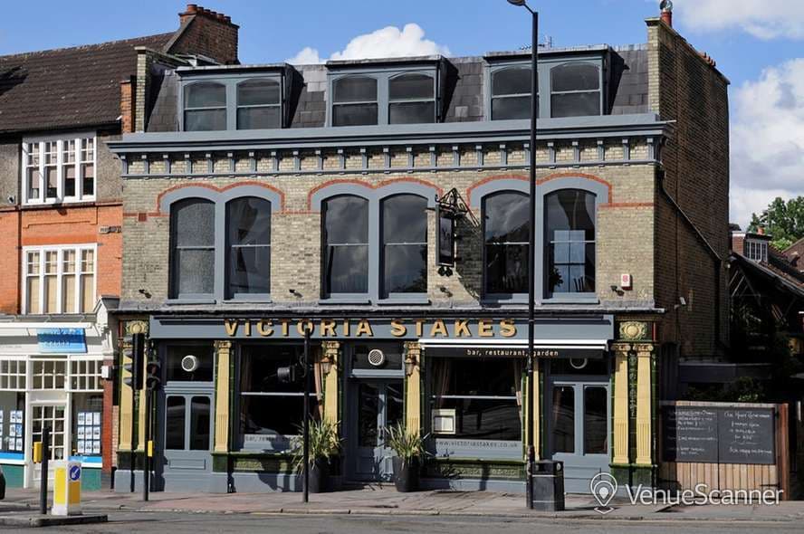 The Bar, Victoria Stakes photo #2