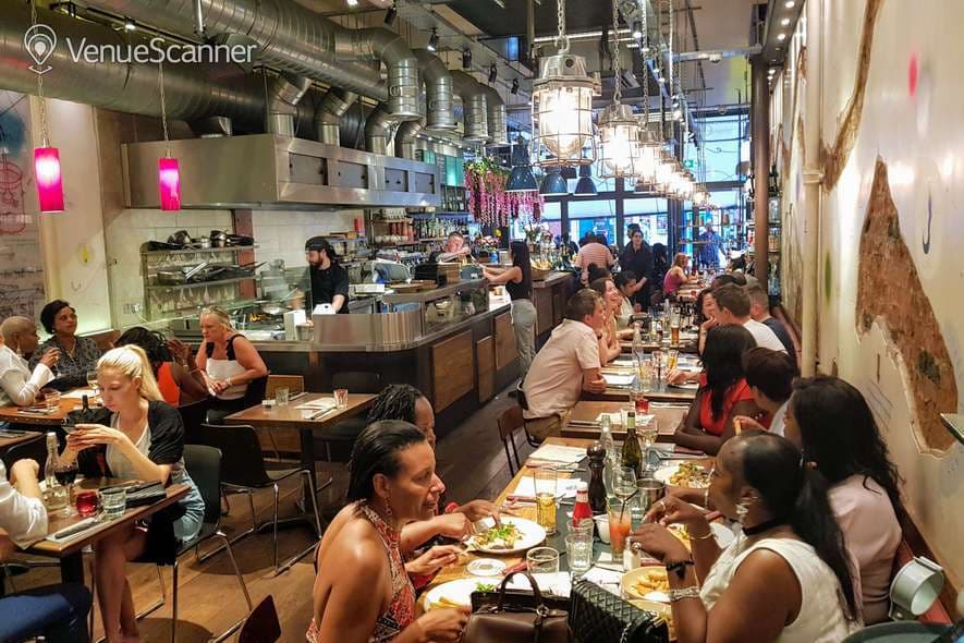 Esca, Main Room photo #3