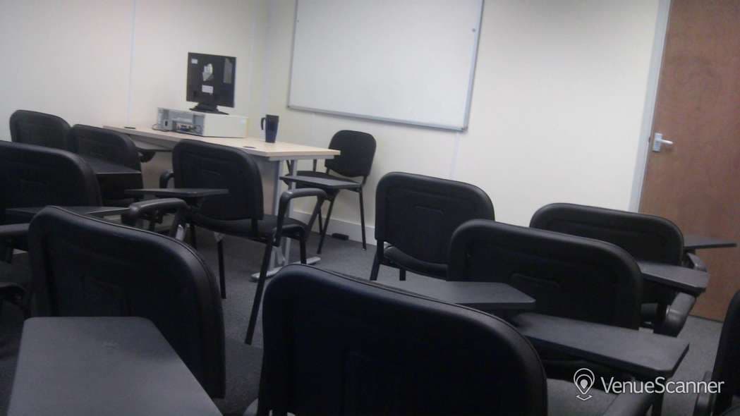 City Gate House, Classroom 6 - 3rd Floor photo #3