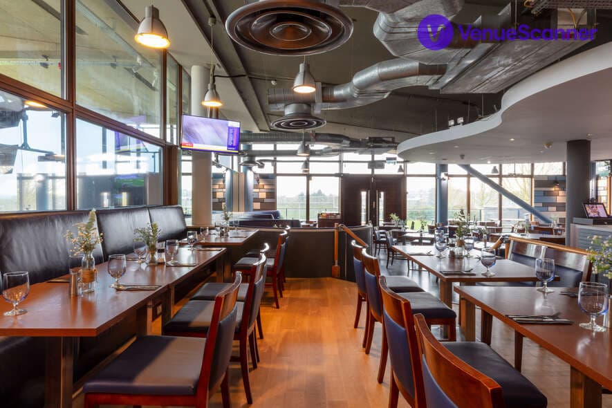 Blue Zenzer Restaurant, BigShots Golf Northwick Park photo #1