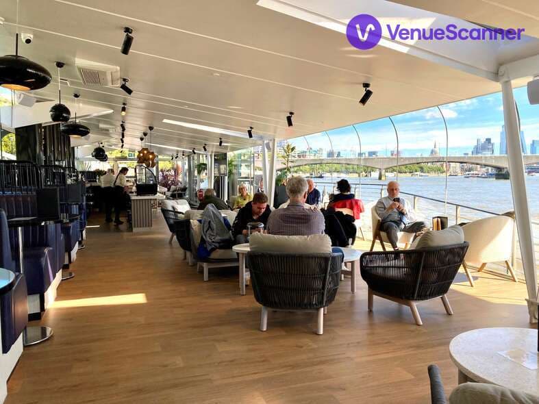 Clipper Lounge EMB, Clipper Lounge EMB photo #1