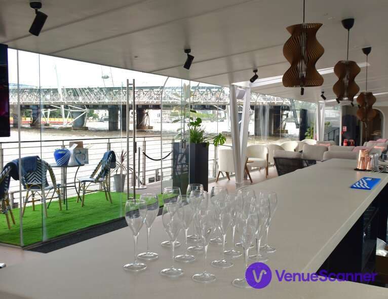 Clipper Lounge EMB, Clipper Lounge EMB photo #2