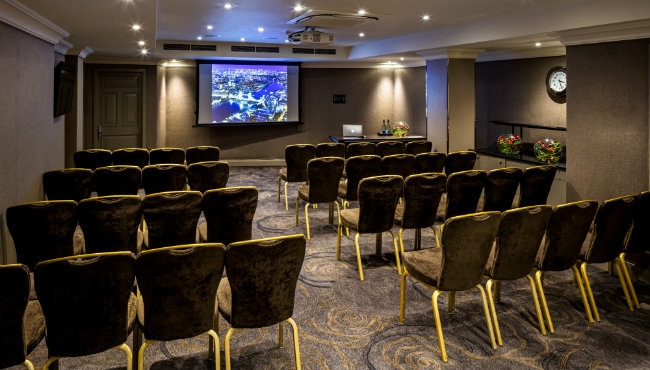 Photo of Radisson Blu Edwardian, Kenilworth, Private Suite 11