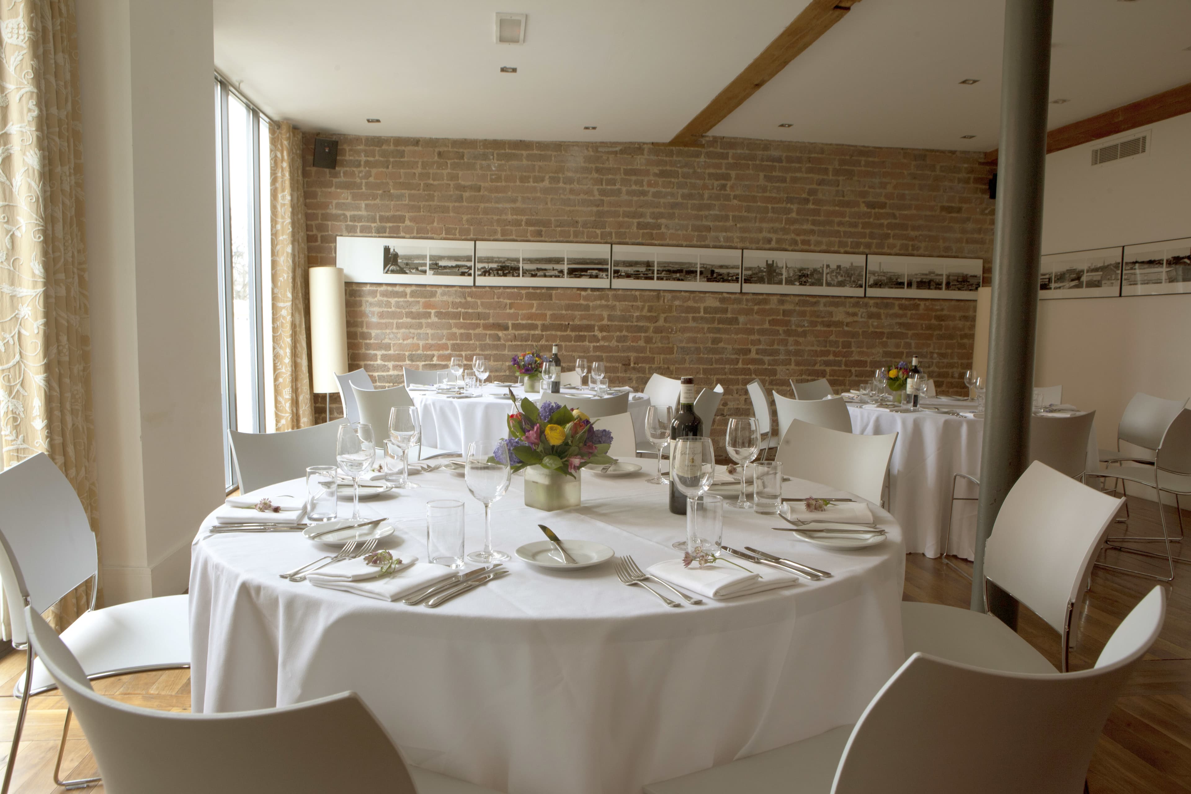 Hope Street Hotel, Old Bookroom photo #2