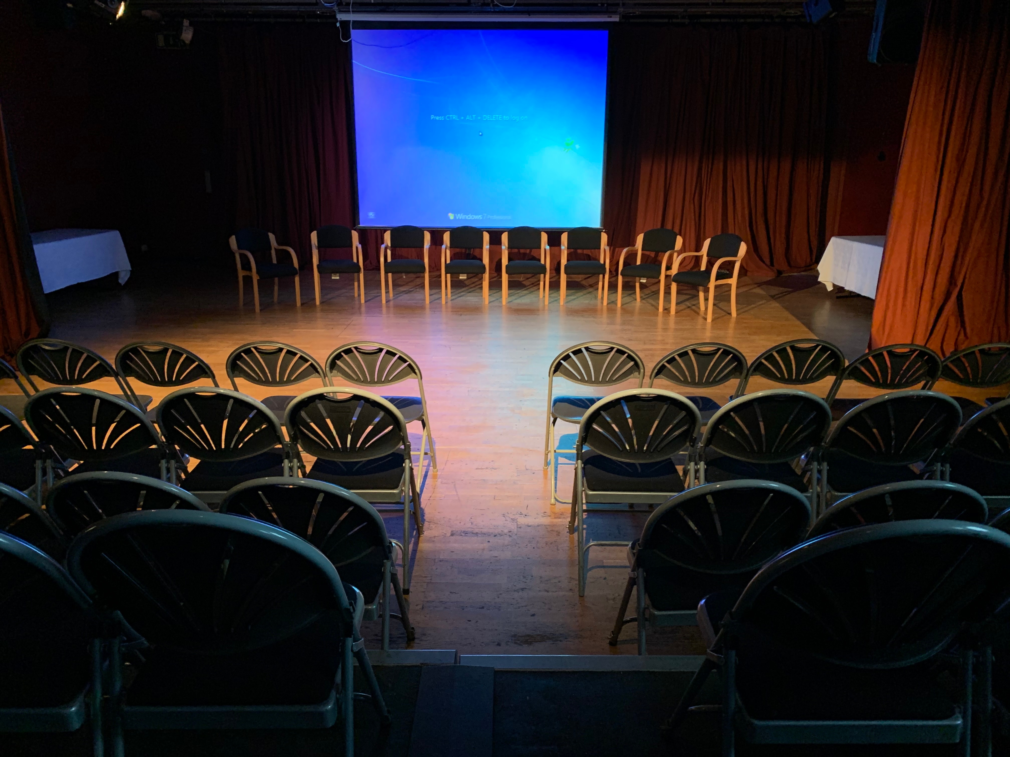 Photo of Oxford House In Bethnal Green, Theatre