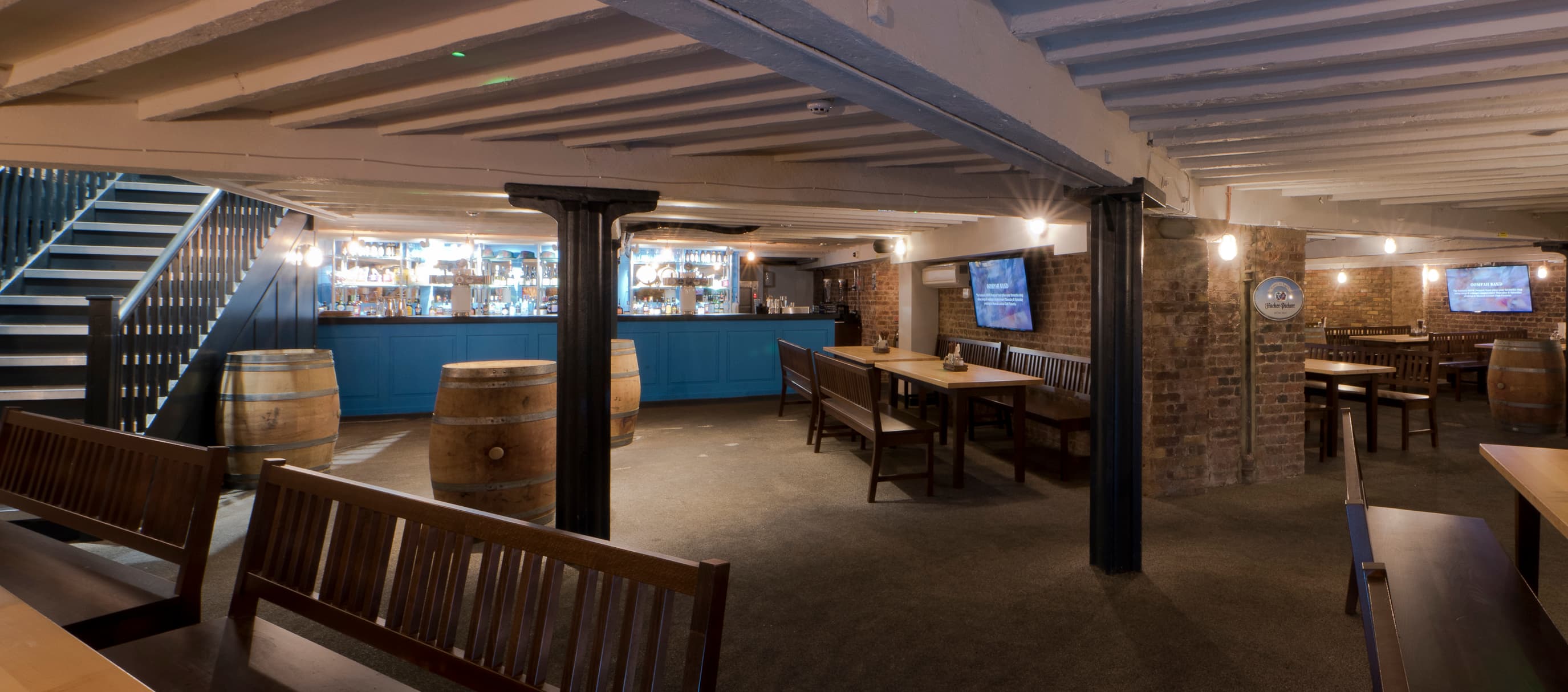 Munich Cricket Club Tower Hill, Full Venue Hire photo #2