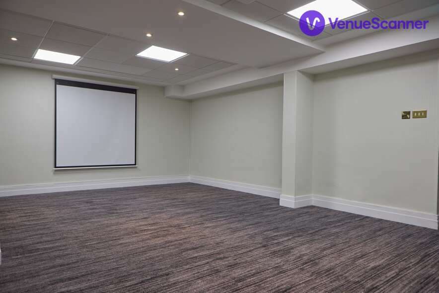 DoubleTree By Hilton St Anne's Manor, Ascot Suite photo #3