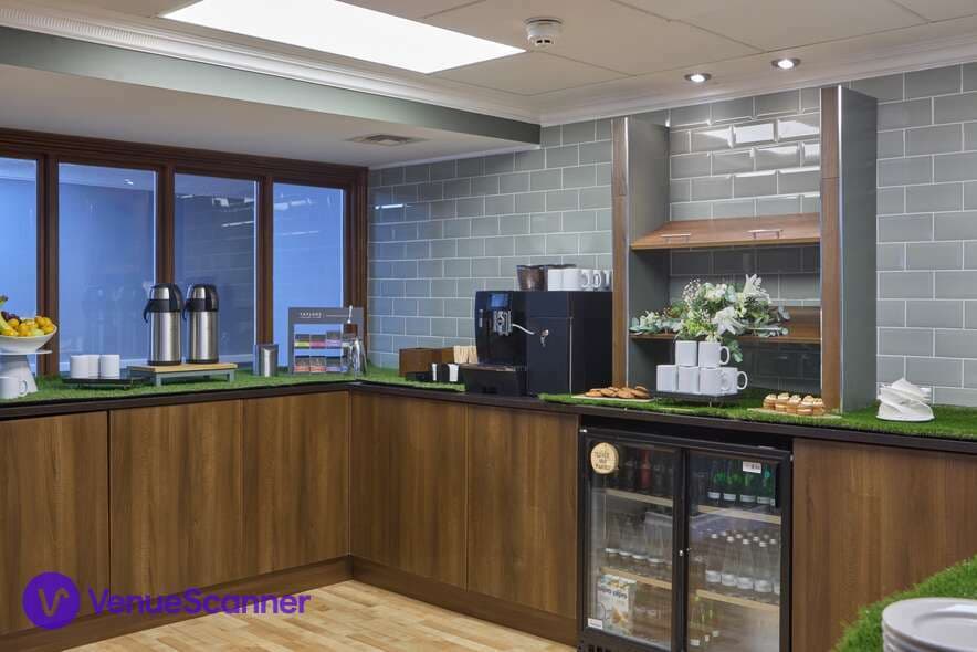 Sunningdale Suite, DoubleTree By Hilton St Anne's Manor photo #3