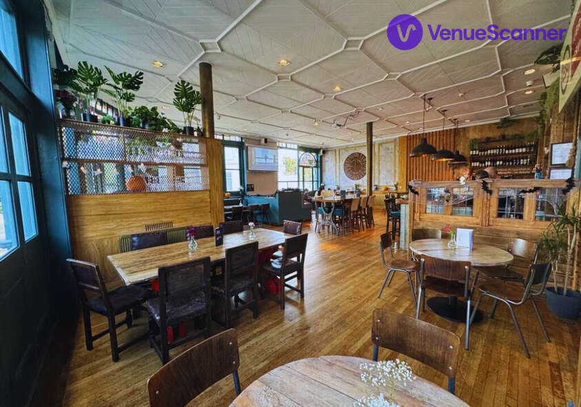 First Floor, The Tommy Tucker photo #1