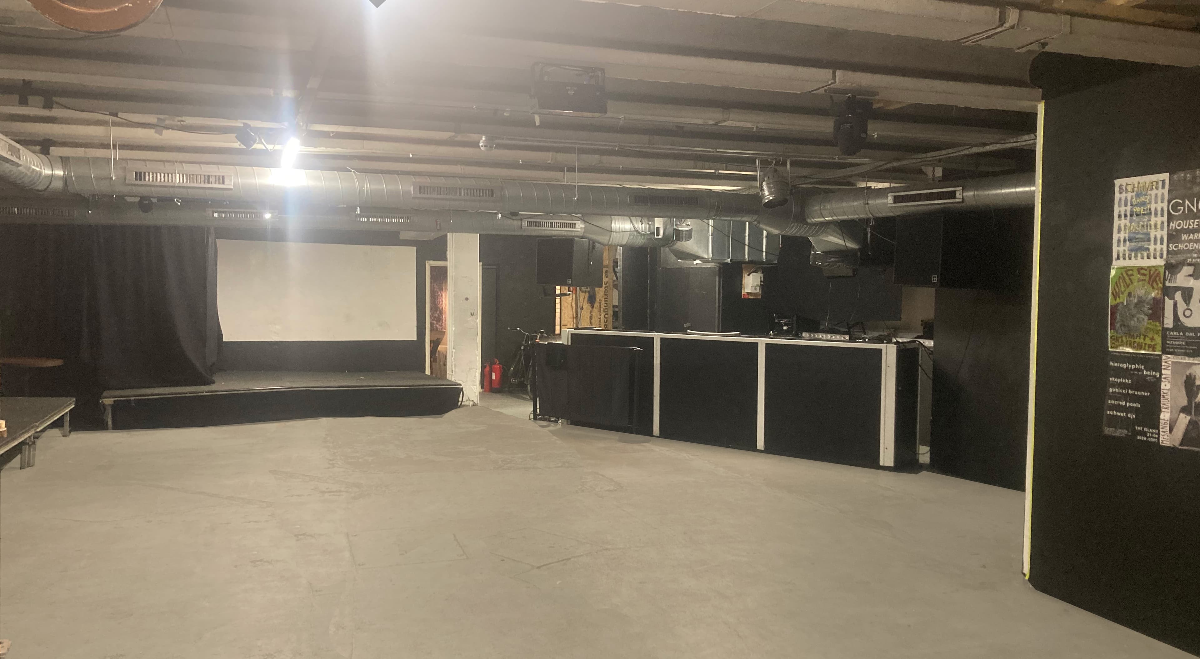 Strange Brew, Back Room photo #2