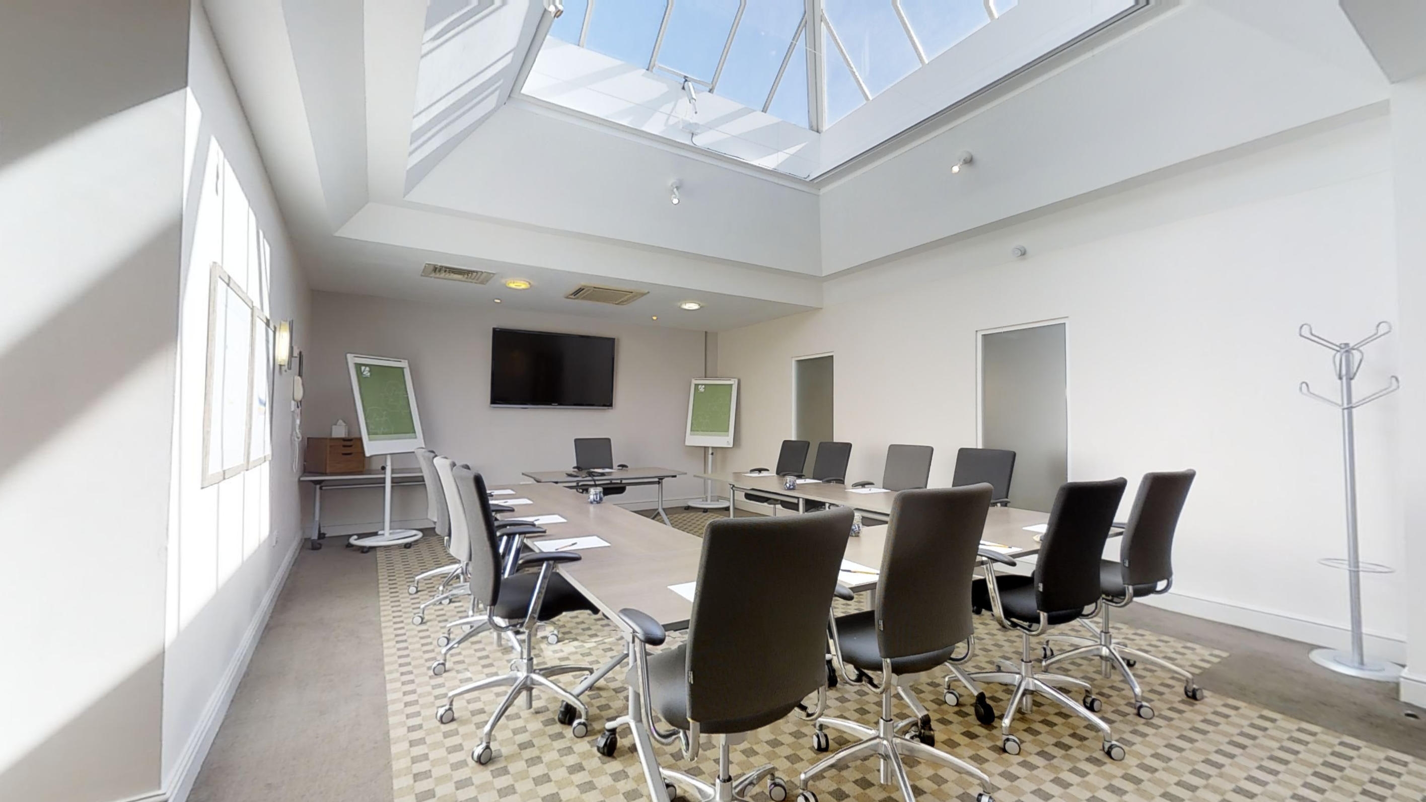 Photo of Milton Hill House, Ivy