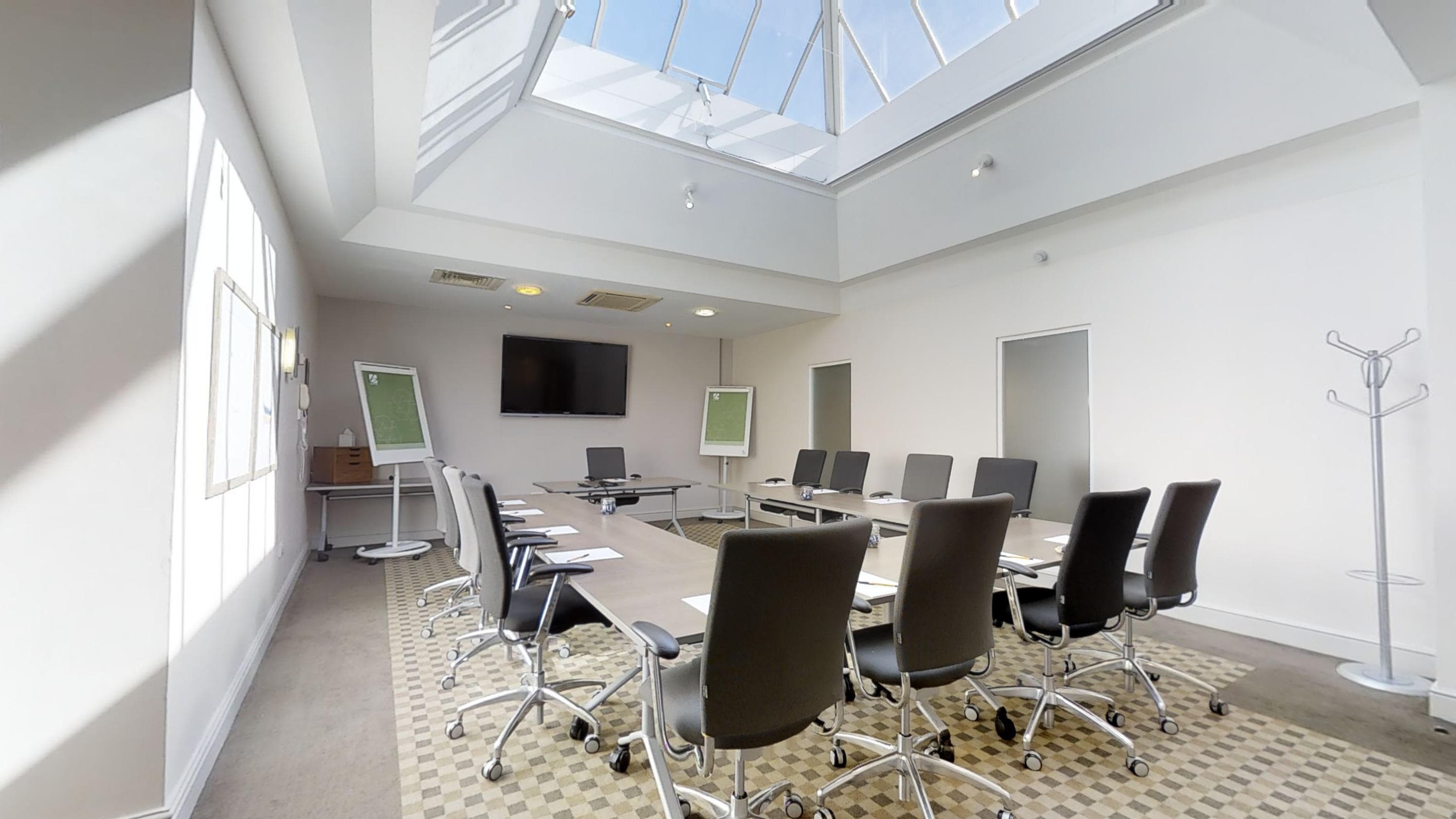 Ivy, Milton Hill House photo #1