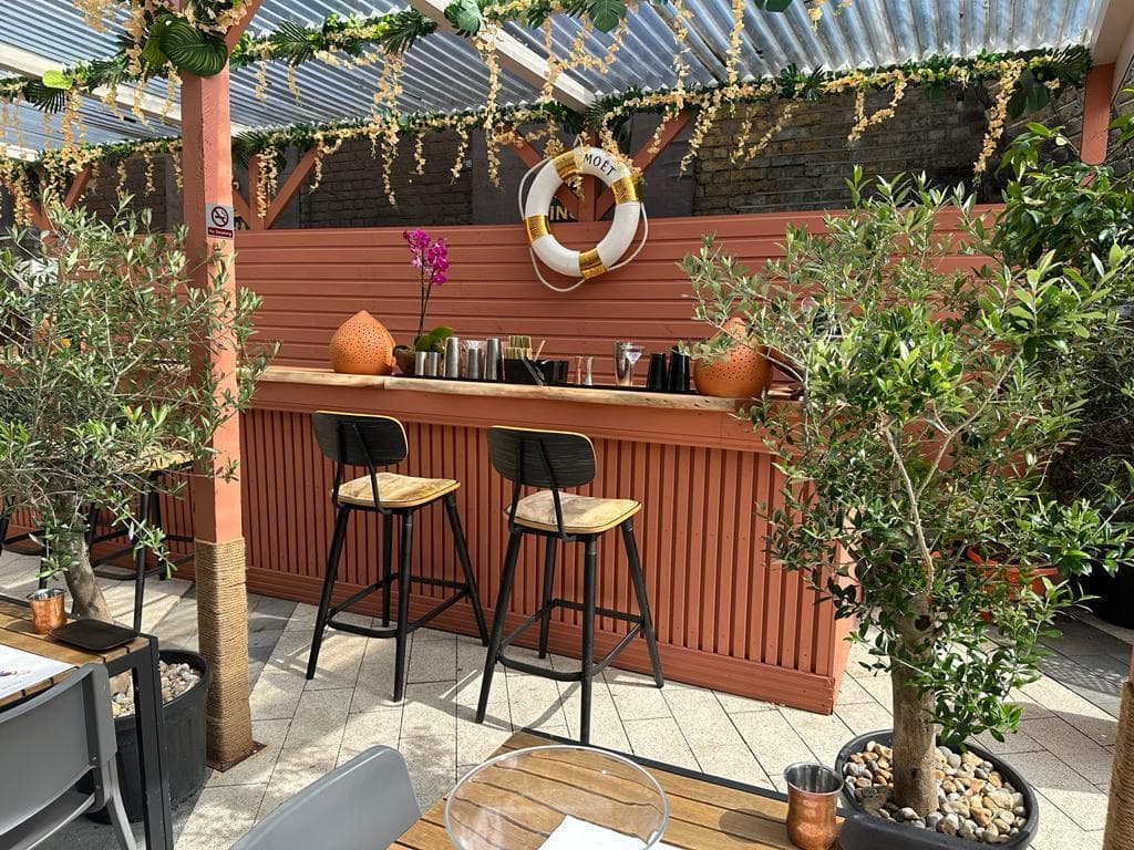 Yum Sa Restaurant, Outside Patio photo #2