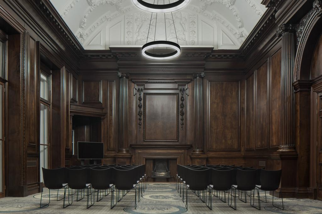 Photo of Aloft Liverpool, James Doyle Suite