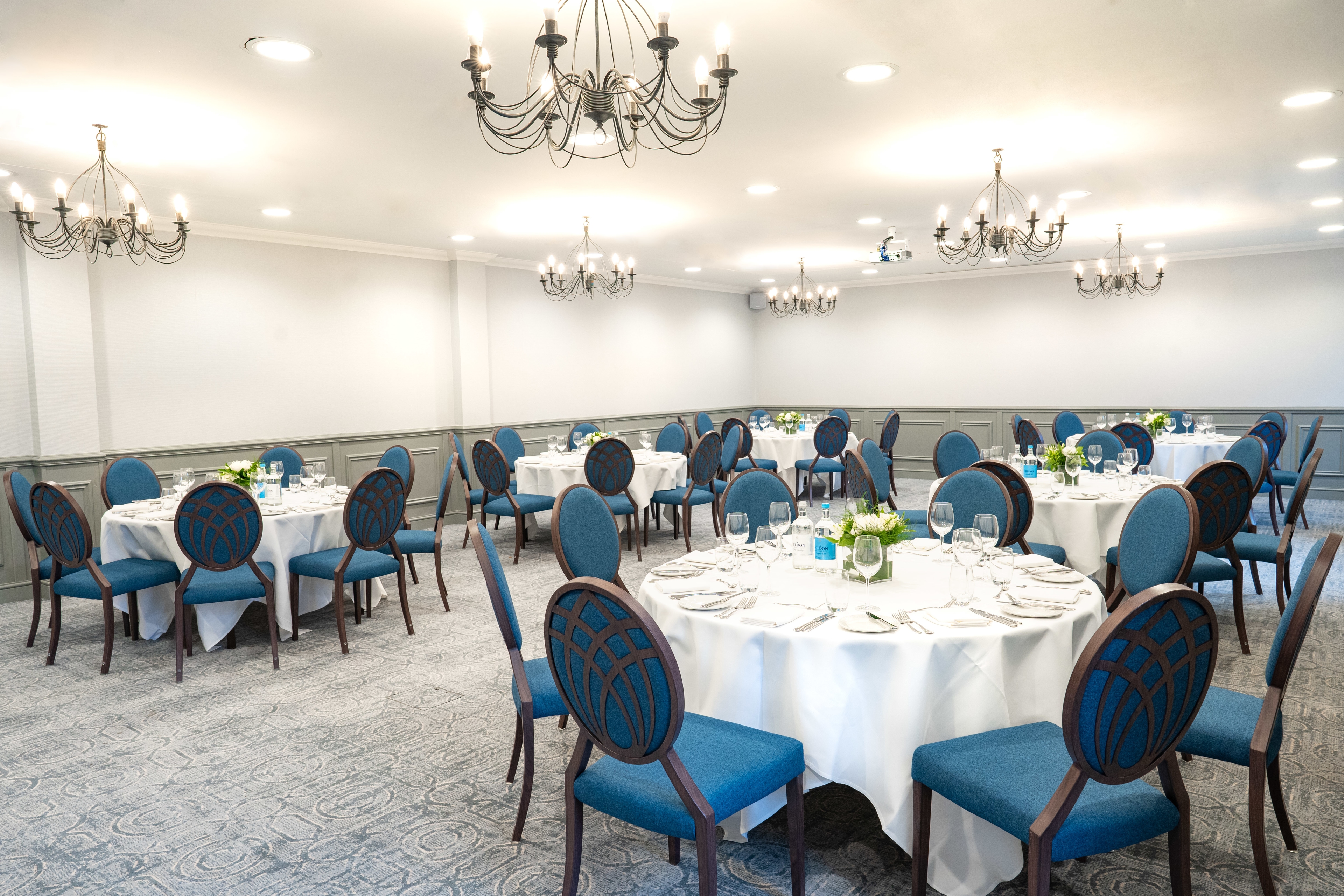 Photo of Foxhills Club & Resort, The Library