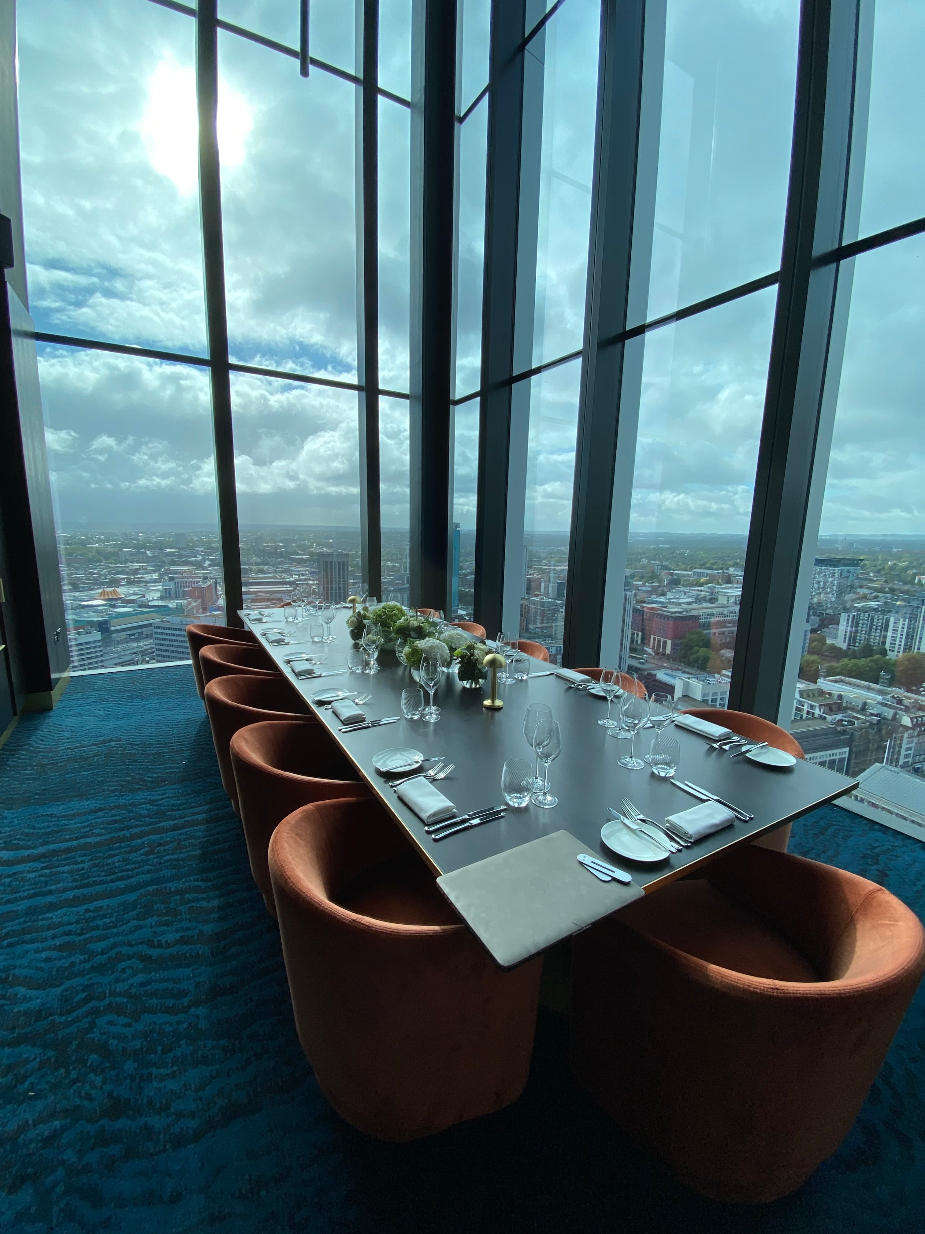 The Skyline, 24 Stories photo #2