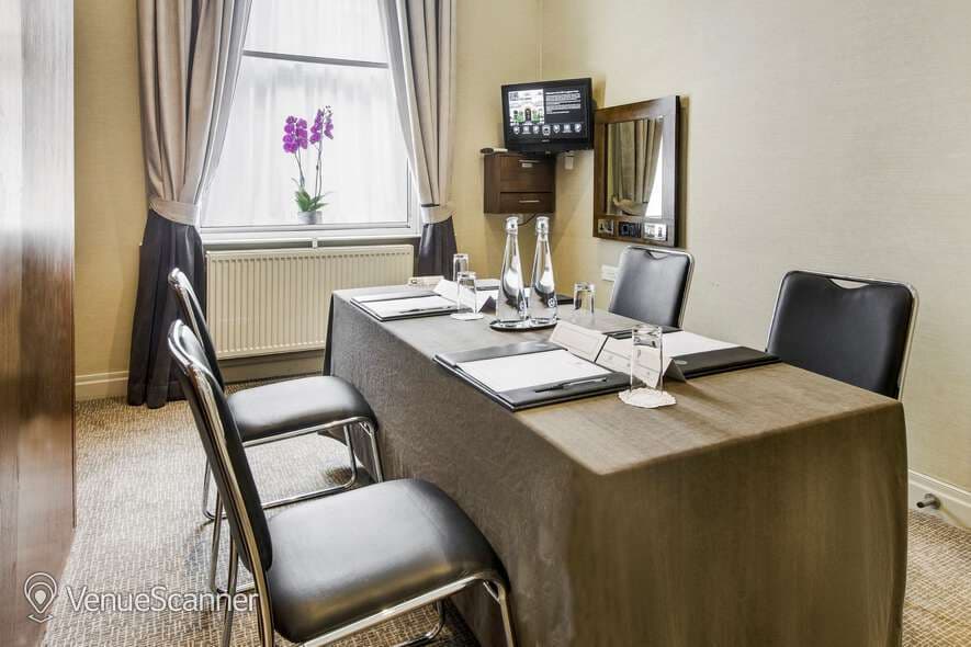 Langham Court Hotel, Syndicate Room photo #3